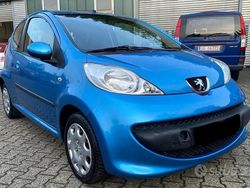 Blu Usata 2009 Peugeot 107 Due volumi | 4990 € (Cara)