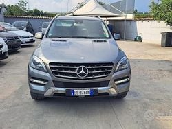 Grigio Usata 2013 Mercedes ML250 Premium SUV | 12.390 € (Cara)