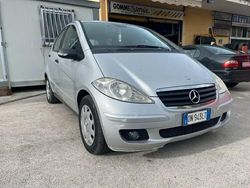 Argento Usata 2008 Mercedes A180 Elegance Tre volumi | 2590 € (Ottimo prezzo)