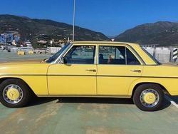 Giallo Usata 1974 Mercedes 230 Tre volumi | 21.900 €