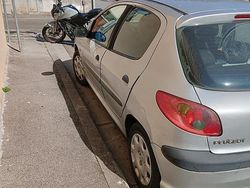 Grigio Usata 2005 Peugeot 205 Tre volumi | 2000 €