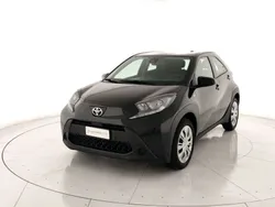 Bianco Usata 2024 Toyota Aygo Active Due volumi | 15.700 € (Buon prezzo)