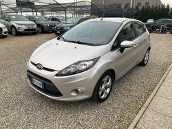 Grigio Usata 2012 Ford Fiesta Titanium Tre volumi | 5900 € (Buon prezzo)