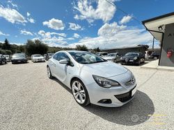 Grigio Usata 2011 Opel Astra GTC Cosmo Tre volumi | 4900 € (Buon prezzo)