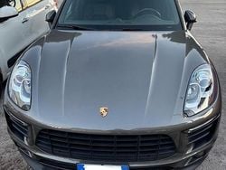 Grigio Usata 2017 Porsche Macan SUV | 44.000 € (Buon prezzo)