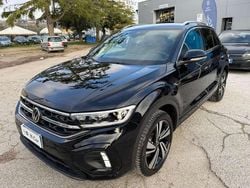 Nero metallizzato Usata 2024 VW T-Roc R-line SUV | 31.000 € (Buon prezzo)