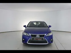 Lexus CT200h