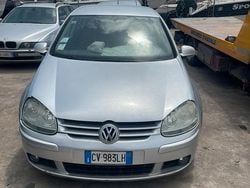 Grigio Usata 2005 VW Golf V Tre volumi | 3200 € (Ottimo prezzo)