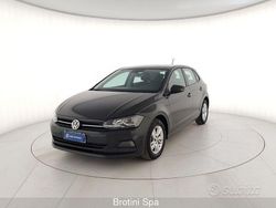 Grigio pastello Usata 2019 VW Polo Comfortline Tre volumi | 14.500 € (Buon prezzo)