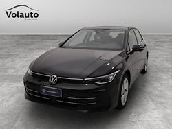Nero Usata 2025 VW Golf Style Tre volumi | 32.000 € (Molto cara)