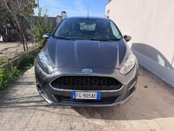 Grigio Usata 2016 Ford Fiesta Business Edition Tre volumi | 8490 € (Buon prezzo)