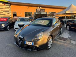Grigio Usata 2012 Alfa Romeo Giulietta Distinctive Tre volumi | 7800 € (Buon prezzo)