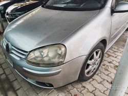 Usata 2004 VW Golf V Tre volumi | 2200 € (Buon prezzo)