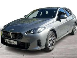 Grigio Nuova 2025 BMW 118 Due volumi | 31.990 €
