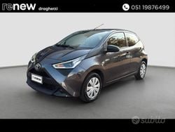 Grigio Usata 2021 Toyota Aygo Connect Style Due volumi | 11.500 € (Buon prezzo)