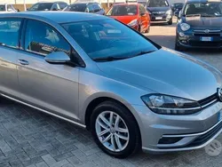 Grigio Usata 2017 VW Golf VII Executive Tre volumi | 10.950 € (Ottimo prezzo)