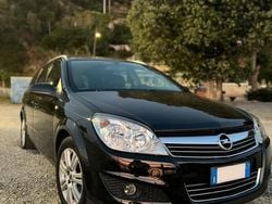 Nero Usata 2009 Opel Astra Station wagon | 2850 € (Buon prezzo)