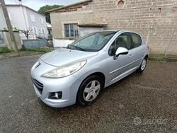 Argento Usata 2011 Peugeot 207 Due volumi | 2999 € (Buon prezzo)