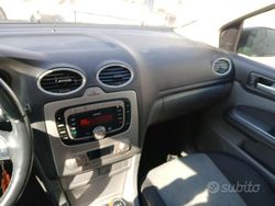 Nero Usata 2011 Ford Focus Station wagon | 2900 €