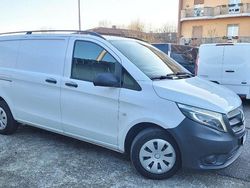 Bianco / pastello Usata 2016 Mercedes Vito Tre volumi | 8900 € (Super prezzo)