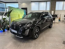 Nuova 2024 Peugeot 2008 Allure SUV | 23.300 € (Molto cara)