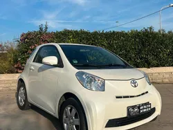 Bianco Usata 2010 Toyota iQ Due volumi | 4990 € (Buon prezzo)