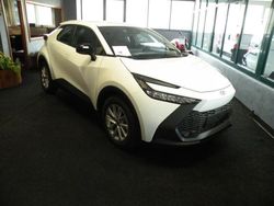 Bianco Usata 2024 Toyota C-HR Active SUV | 32.200 € (Ottimo prezzo)