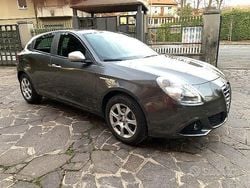 Grigio Usata 2013 Alfa Romeo Giulietta Tre volumi | 5900 € (Ottimo prezzo)