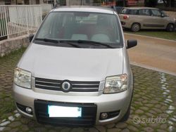 Grigio Usata 2005 Fiat Panda 4x4 Due volumi | 4300 € (Buon prezzo)