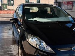 Nero Usata 2009 Ford Fiesta Tre volumi | 3000 € (Buon prezzo)