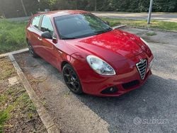 Usata 2012 Alfa Romeo Giulietta Tre volumi | 6500 € (Buon prezzo)