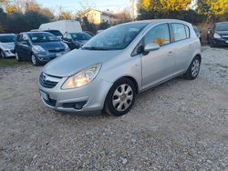 Grigio Usata 2012 Opel Corsa Tre volumi | 3100 € (Buon prezzo)