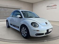 Bianco met Usata 2001 VW Beetle Tre volumi | 4890 € (Buon prezzo)