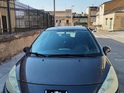 Grigio Usata 2010 Peugeot 207 Due volumi | 3400 € (Buon prezzo)