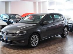 Beige Usata 2017 VW Golf VII Sportline Tre volumi | 15.900 € (Buon prezzo)