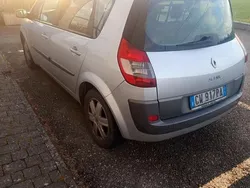 Usata 2005 Renault Scénic II Monovolume | 1000 € (Buon prezzo)