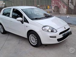 Bianco Usata 2016 Fiat Punto Lounge Tre volumi | 3799 € (Super prezzo)