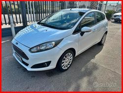 Bianco Usata 2015 Ford Fiesta Titanium Tre volumi | 4700 € (Ottimo prezzo)