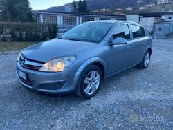 Grigio Usata 2010 Opel Astra Enjoy Tre volumi | 1900 € (Super prezzo)