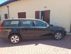 Usata 2008 Volvo V70 Station wagon | 2700 €