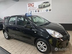 Nero Usata 2011 Nissan Note Tre volumi | 3999 € (Molto cara)