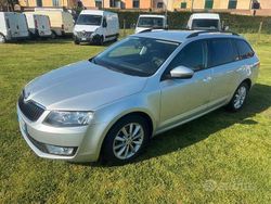 Grigio Usata 2015 Skoda Octavia Ambition Station wagon | 9900 € (Buon prezzo)