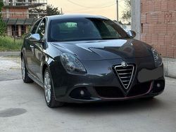 Grigio Usata 2014 Alfa Romeo Giulietta Due volumi | 5500 € (Super prezzo)
