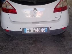 Bianco Usata 2012 Renault Mégane Tre volumi | 3700 € (Buon prezzo)