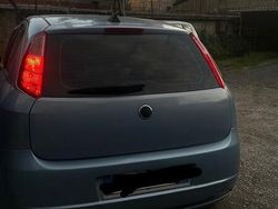 Usata 2007 Fiat Grande Punto Due volumi | 2500 € (Buon prezzo)