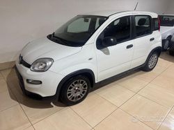 Bianco Usata 2023 Fiat Panda S Tre volumi | 9999 € (Buon prezzo)