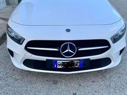 Bianco Usata 2022 Mercedes A180 Edition Tre volumi | 26.900 € (Molto cara)