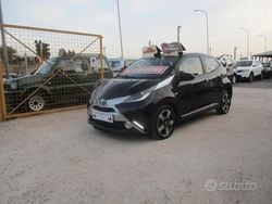 Nero Usata 2015 Toyota Aygo Due volumi | 7500 € (Buon prezzo)