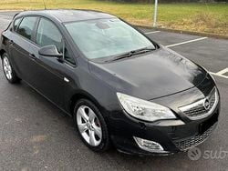Usata 2011 Opel Astra Tre volumi | 3500 € (Super prezzo)
