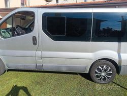 Grigio Usata 2011 Opel Vivaro Monovolume | 11.500 € (Molto cara)